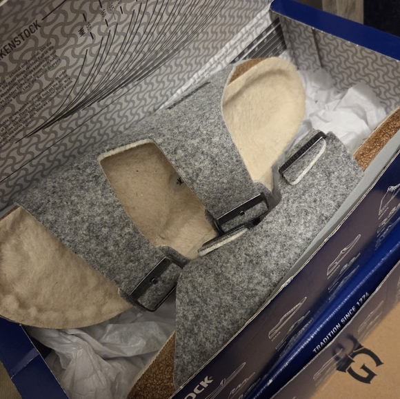 Birkenstock Arizona Rivet Sandals - Picture 2 of 4